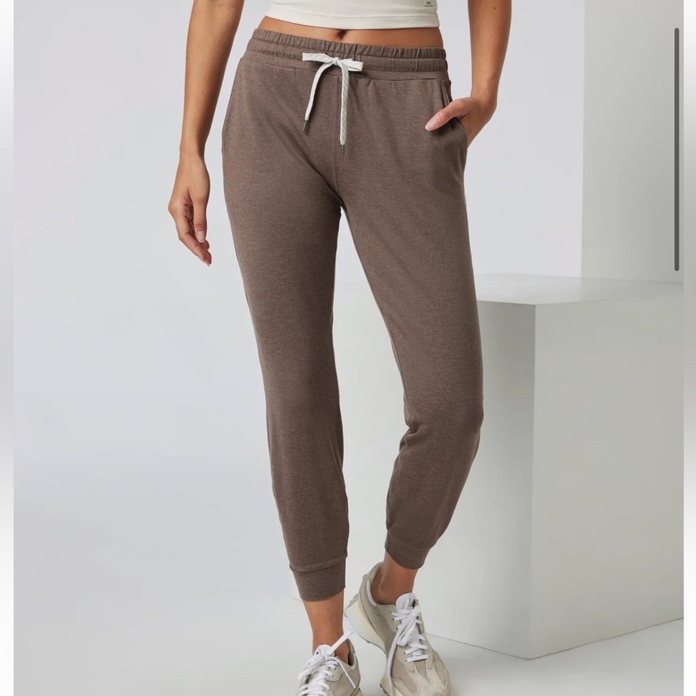 Vuori joggers size large. Gently used. Fossil Heather color